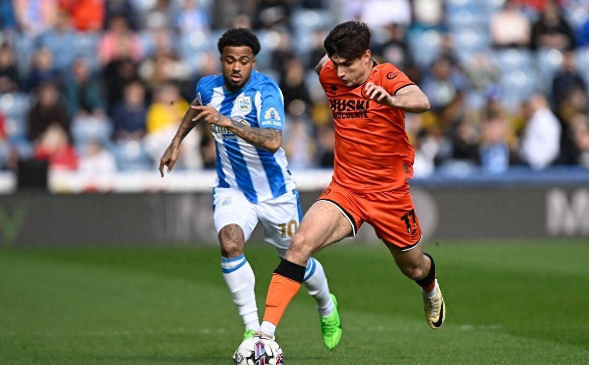 扑克游戏-阿尔梅里亚客场失利，联赛排名下滑