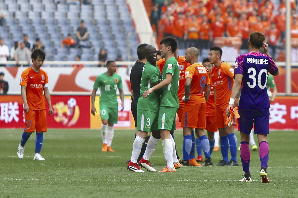 抢庄牛牛-包含战术对决，国内球队展现顶尖实力的词条